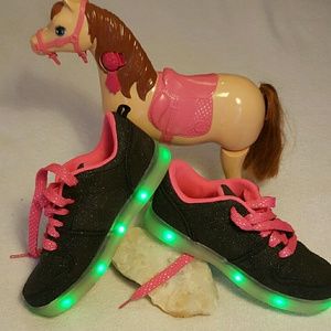 Girls flashing light sneakers